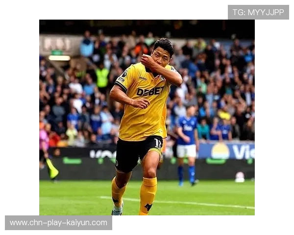 狼队3-0完胜西汉姆联,韩国前锋黄喜灿传射建功